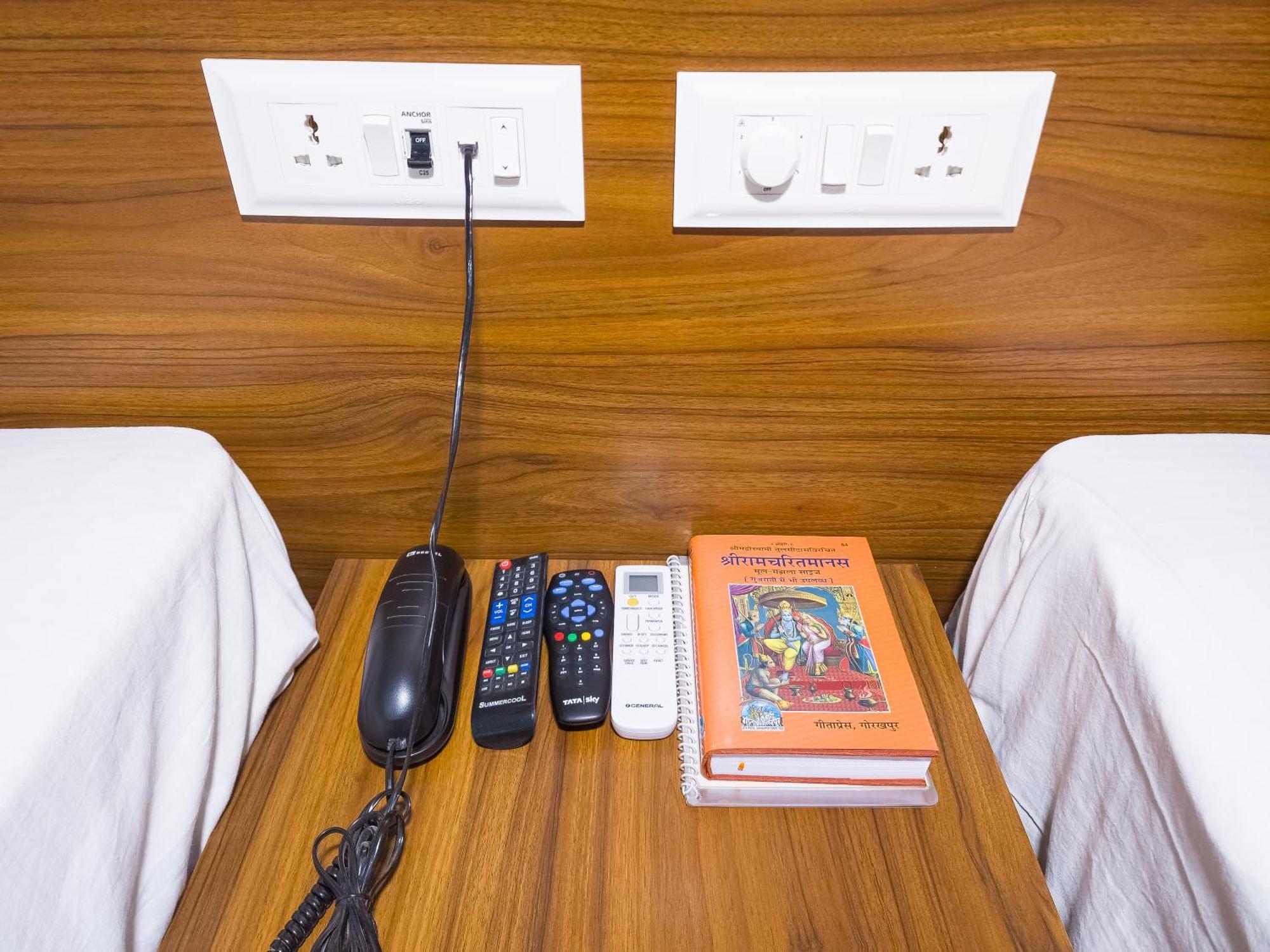Amritara Ramila Kutir Hotel Ayodhya Kültér fotó