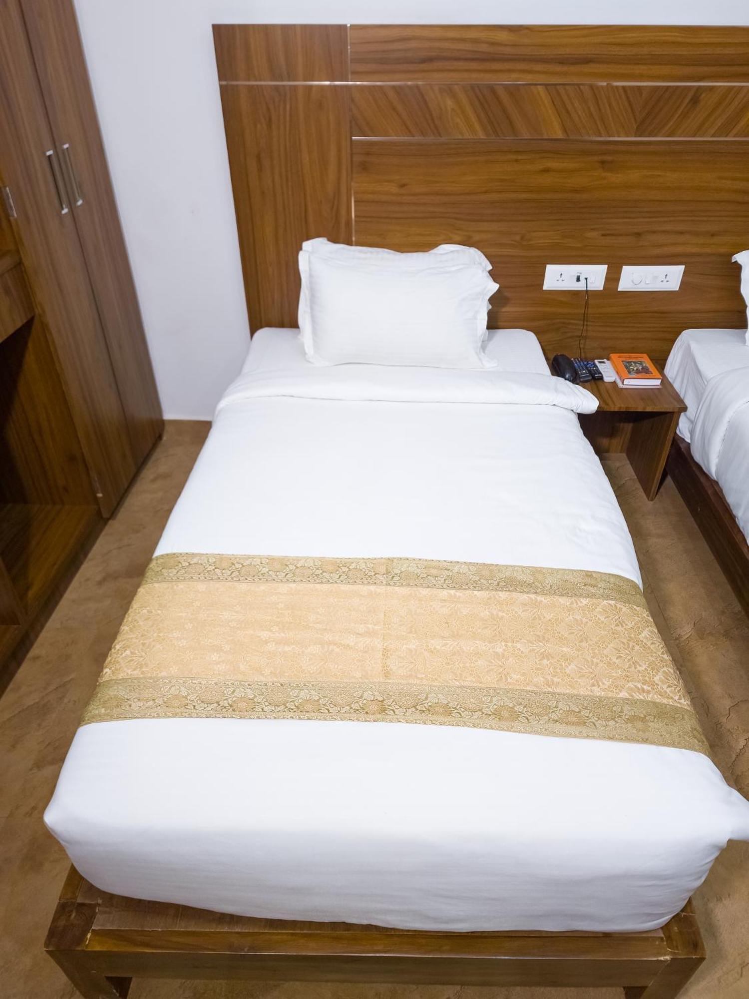 Amritara Ramila Kutir Hotel Ayodhya Kültér fotó